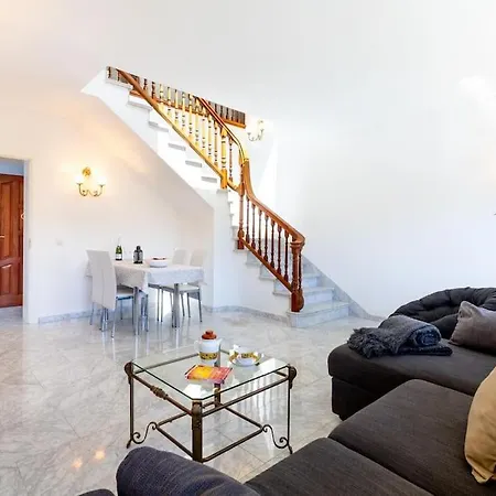 B3 Bohemian Apartment